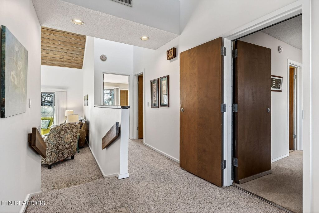 Photo of 71 Eagle Court, Crossville, TN 38558 (MLS # 1327259)