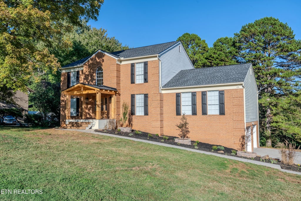 Photo of 1908 Breezy Ridge Tr, Knoxville, TN 37922 (MLS # 1358478)