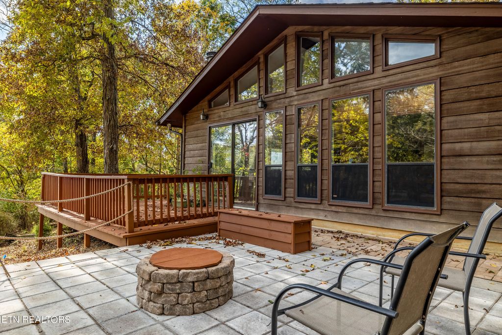 Photo of 4431 Deer Run Drive, Louisville, TN 37777 (MLS # 1244145)