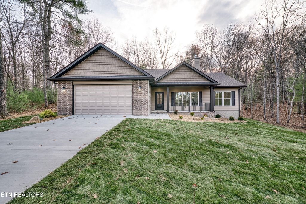 Photo of 149 Dalefield Loop, Crossville, TN 38558 (MLS # 1322178)