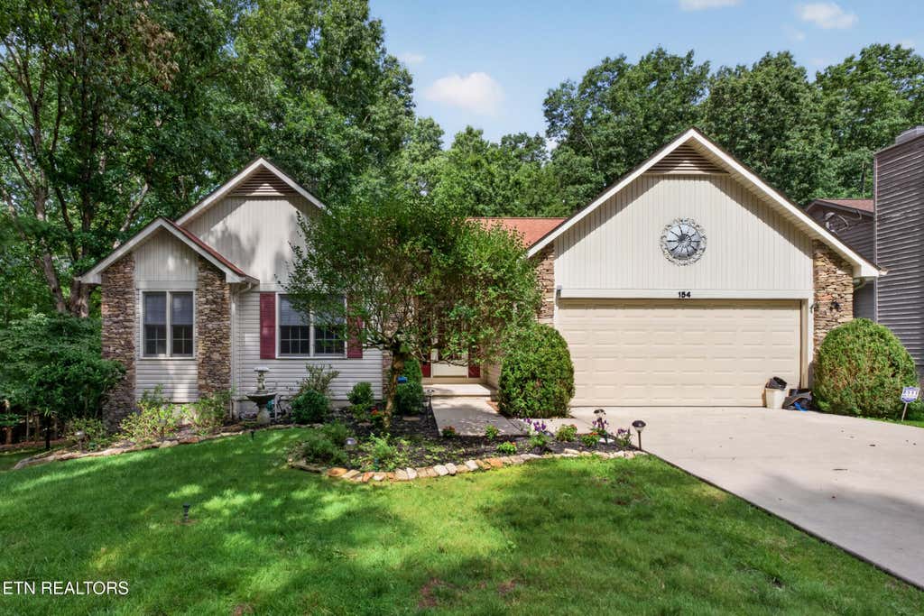 Photo of 154 Glenwood Drive, Crossville, TN 38558 (MLS # 1349206)