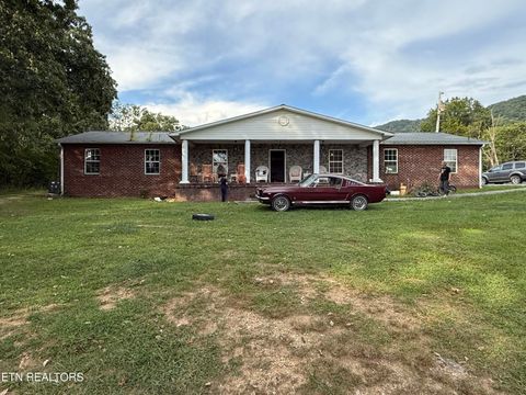 365 Young Lane Tazewell TN 37879
