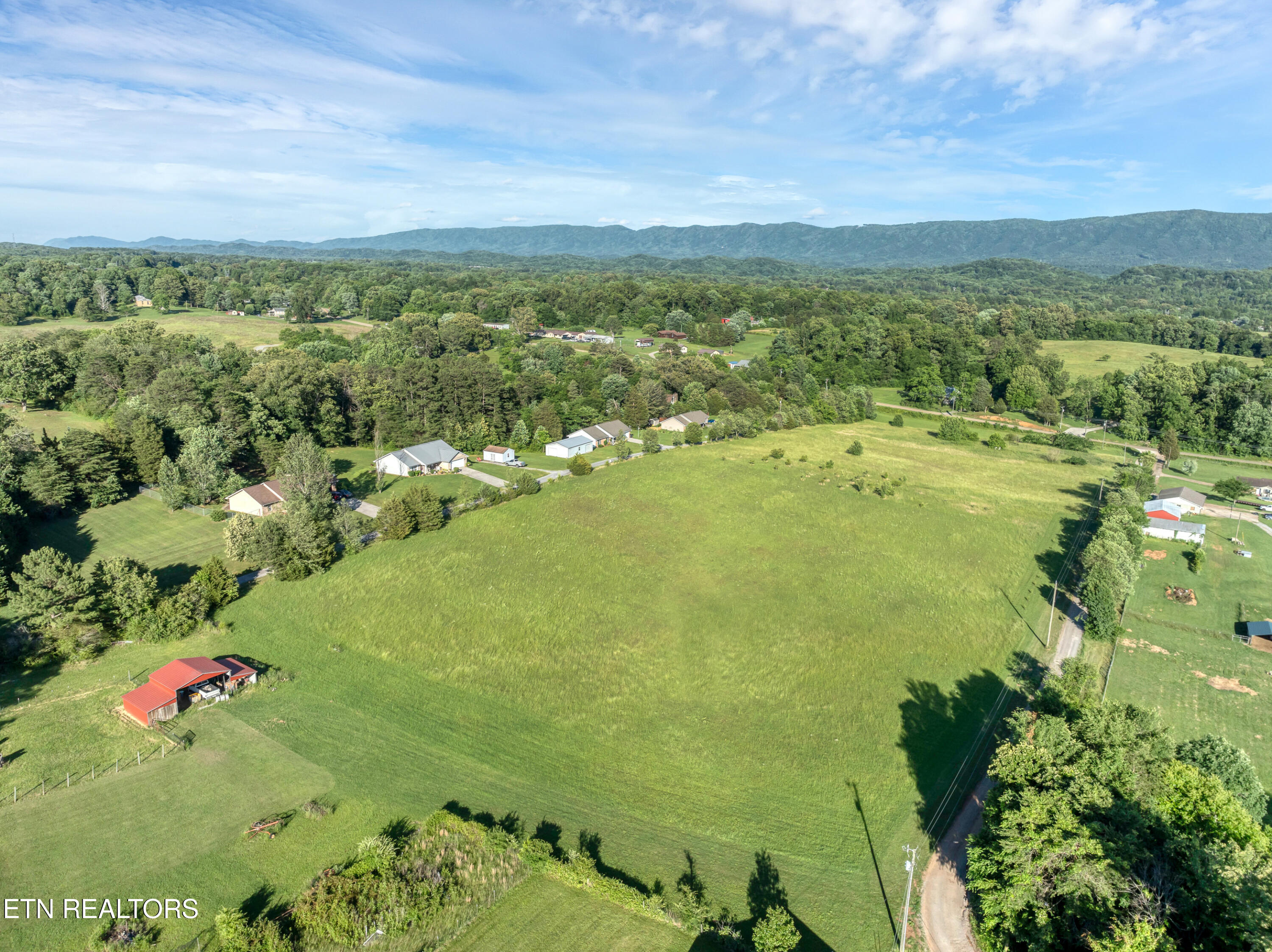 2121 Calderwood Hwy