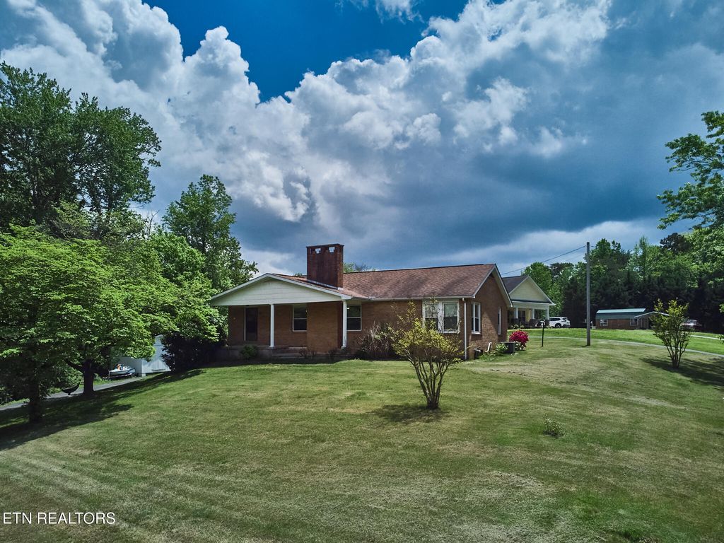 Photo of 115 Cemetery Lane, Harriman, TN 37748 (MLS # 1299178)
