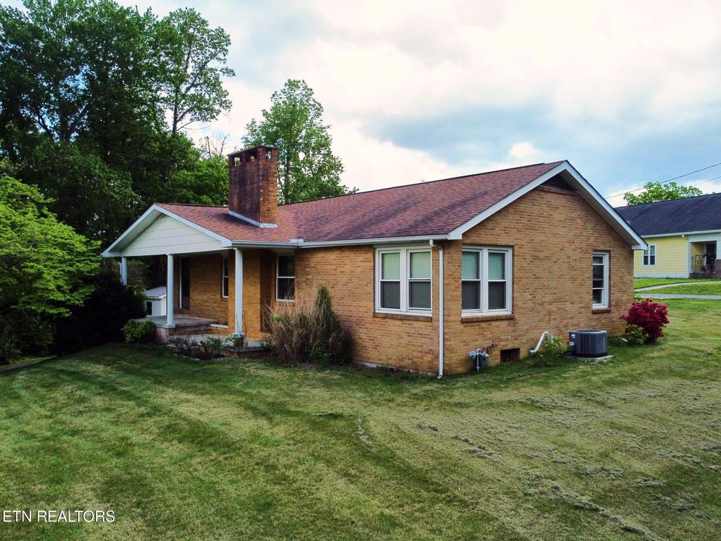 Photo of 115 Cemetery Lane, Harriman, TN 37748 (MLS # 1299178)