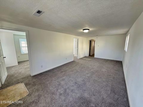 Tiny photo for 509 E Hemlock St, LaFollette, TN 37766 (MLS # 1326290)