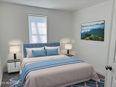 Tiny photo for 509 E Hemlock St, LaFollette, TN 37766 (MLS # 1326290)