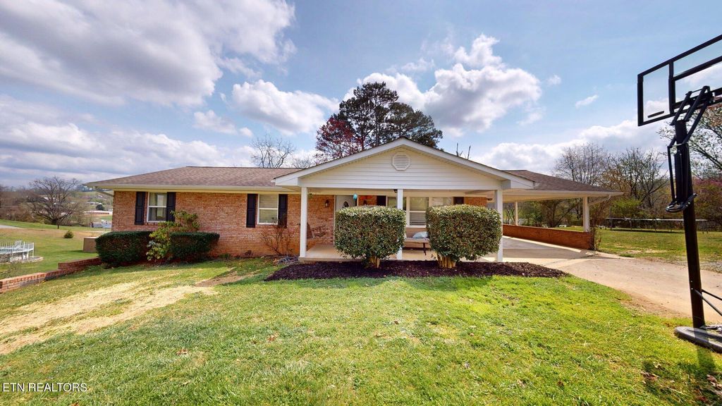 Photo of 1105 Yoakum St, New Tazewell, TN 37825 (MLS # 1257875)