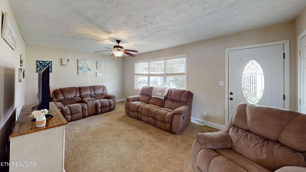 Photo of 1105 Yoakum St, New Tazewell, TN 37825 (MLS # 1257875)