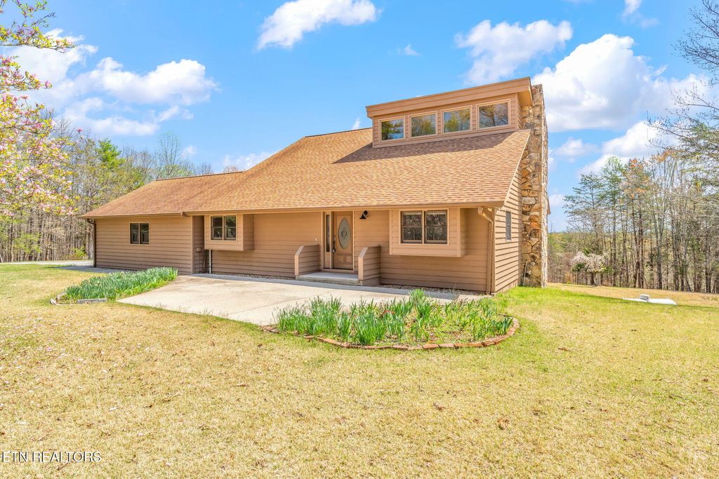 Photo of 204 Harvey Rd, Kingston, TN 37763 (MLS # 1295938)