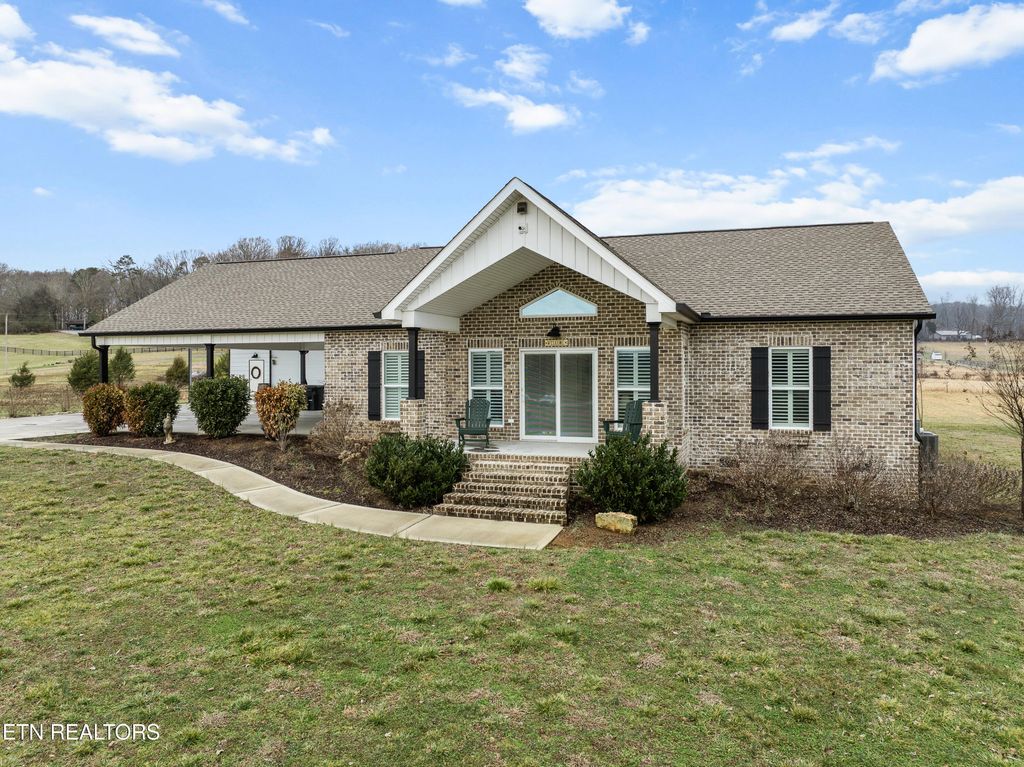 Photo of 1015 Martin Mill Pike, Rockford, TN 37853 (MLS # 1330067)