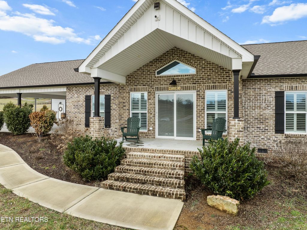 Photo of 1015 Martin Mill Pike, Rockford, TN 37853 (MLS # 1330067)