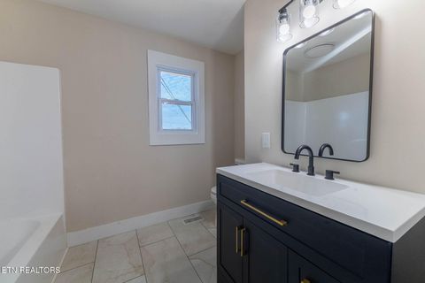 Tiny photo for 781 West Lane, Lenoir City, TN 37771 (MLS # 1325007)