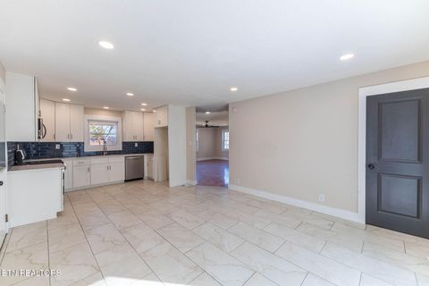 Tiny photo for 781 West Lane, Lenoir City, TN 37771 (MLS # 1325007)