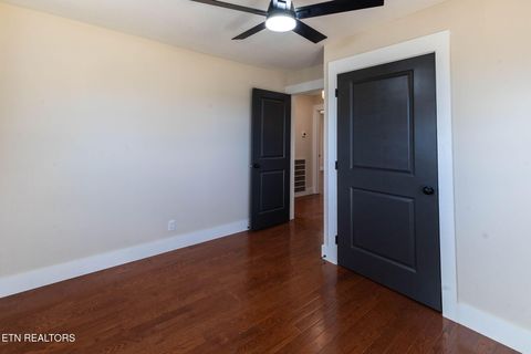 Tiny photo for 781 West Lane, Lenoir City, TN 37771 (MLS # 1325007)