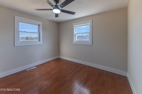 Tiny photo for 781 West Lane, Lenoir City, TN 37771 (MLS # 1325007)