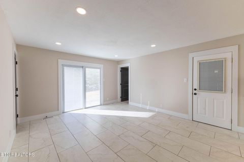 Tiny photo for 781 West Lane, Lenoir City, TN 37771 (MLS # 1325007)