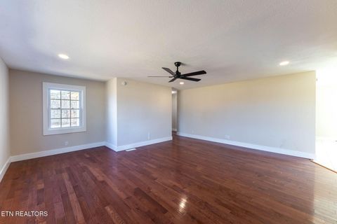 Tiny photo for 781 West Lane, Lenoir City, TN 37771 (MLS # 1325007)