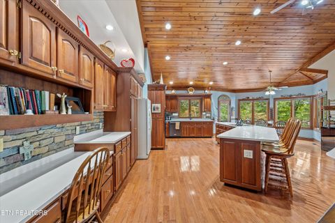 Tiny photo for 489 Fox Lake Lane, LaFollette, TN 37766 (MLS # 1319860)