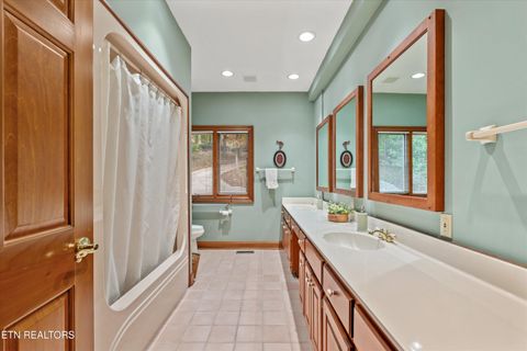 Tiny photo for 489 Fox Lake Lane, LaFollette, TN 37766 (MLS # 1319860)