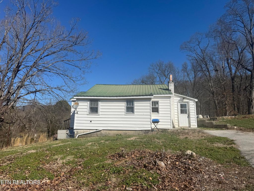 Photo of 2516 Roseberry Rd, Mascot, TN 37806 (MLS # 1332142)
