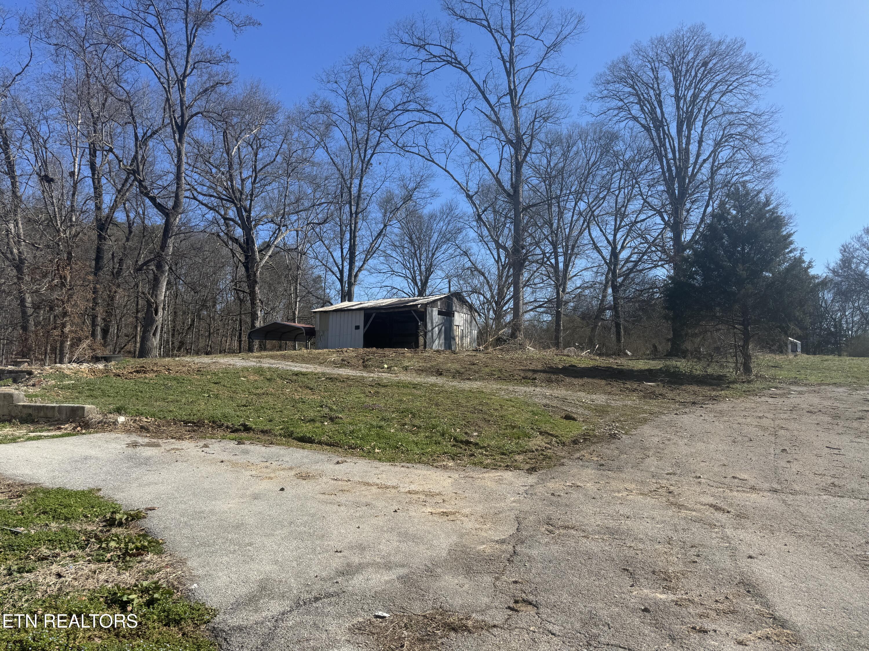 2516 Roseberry Rd