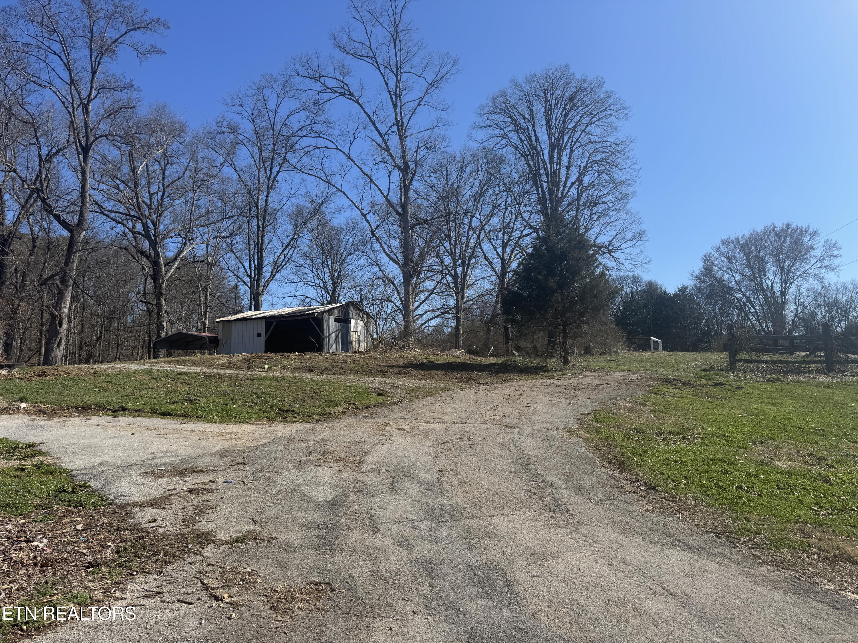2516 Roseberry Rd