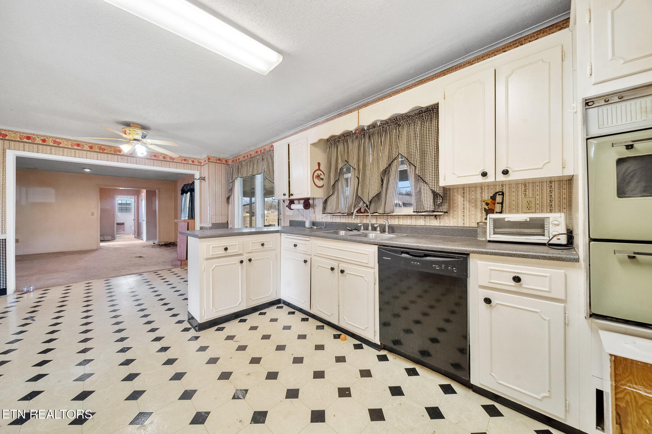 2250 Old Parrottsville Hwy