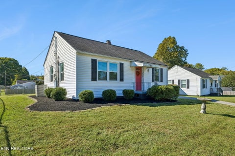 Tiny photo for 1906 Earl Ave, Knoxville, TN 37920 (MLS # 1359556)