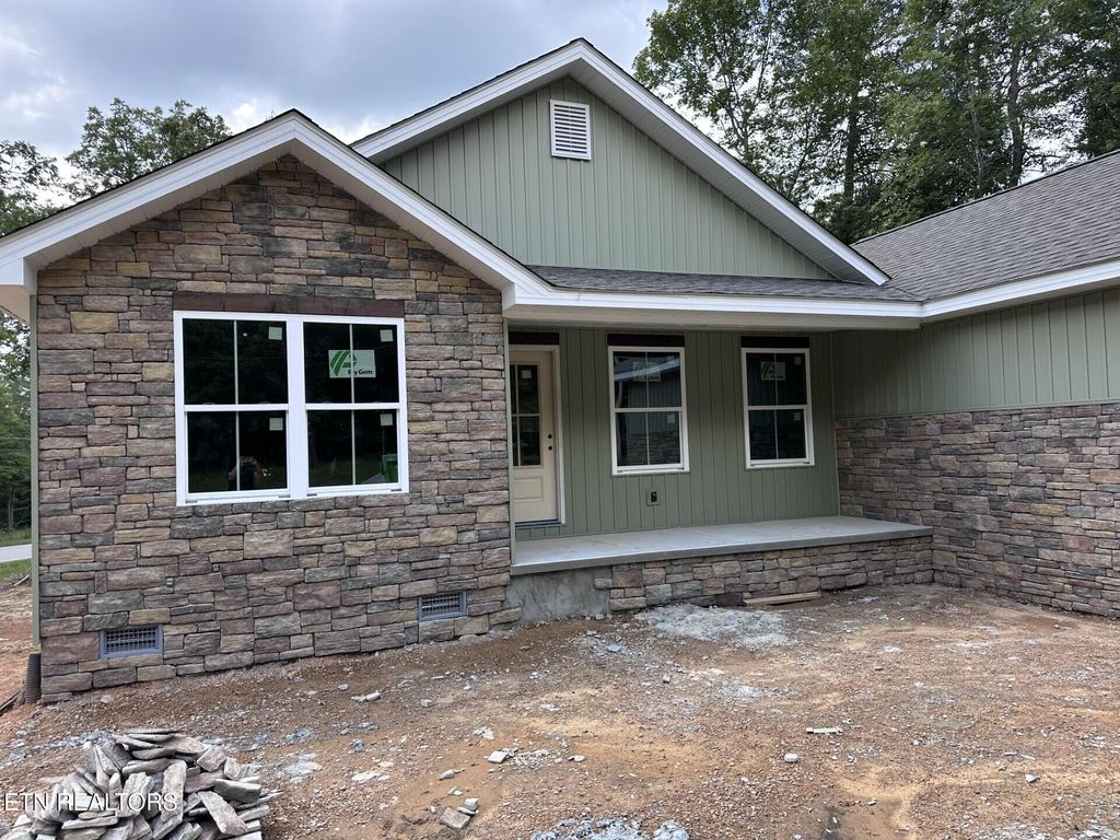Photo of 154 Adler Lane, Crossville, TN 38558 (MLS # 1307413)