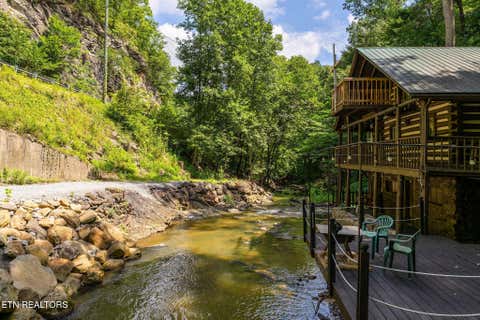 Tiny photo for 2171 Wears Valley Rd, Sevierville, TN 37862 (MLS # 1348952)