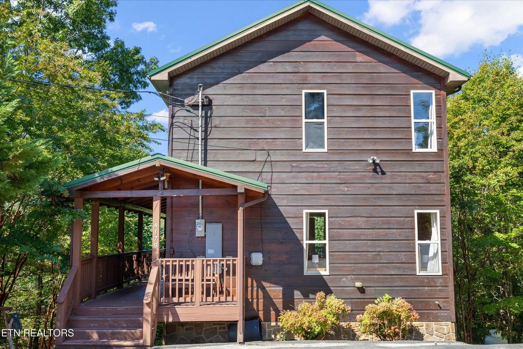 Photo of 4179 Chamberlain Lane, Sevierville, TN 37862 (MLS # 1318669)