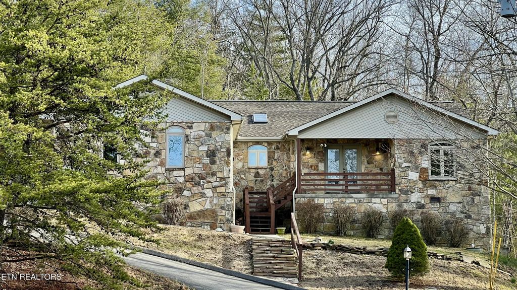 Photo of 31 Byron Lane, Crossville, TN 38558 (MLS # 1329824)