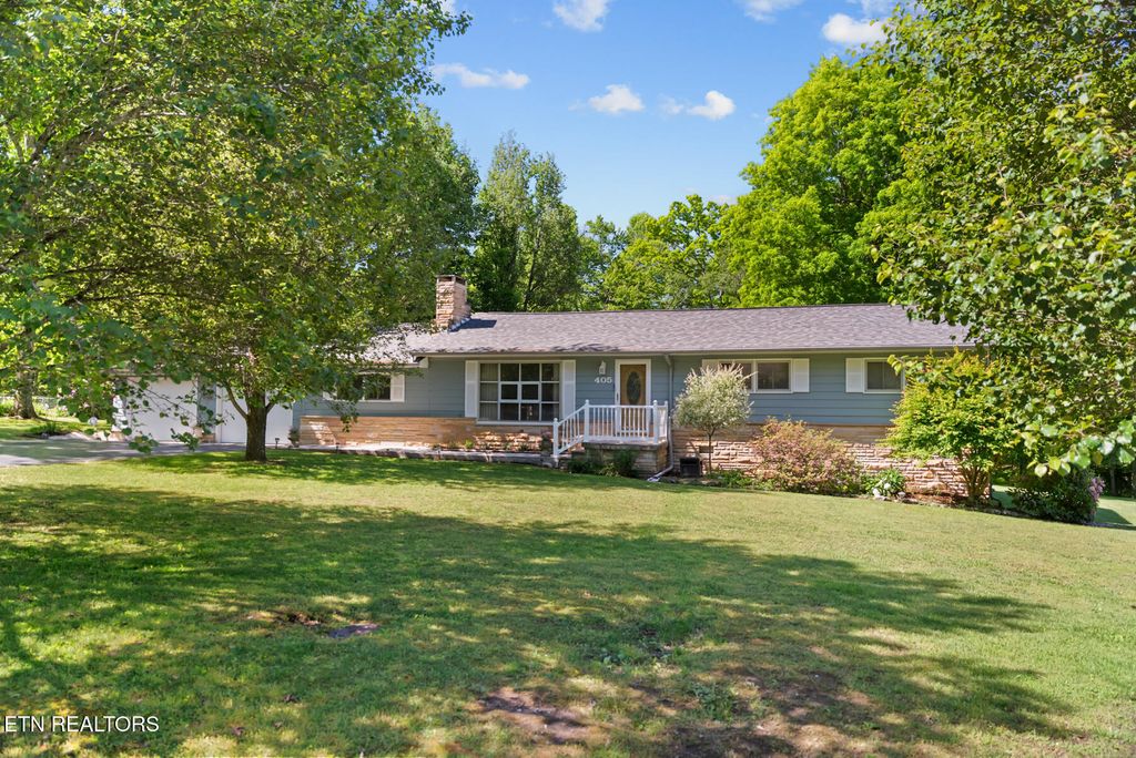 Photo of 405 Halstead Drive, Crossville, TN 38555 (MLS # 1340333)