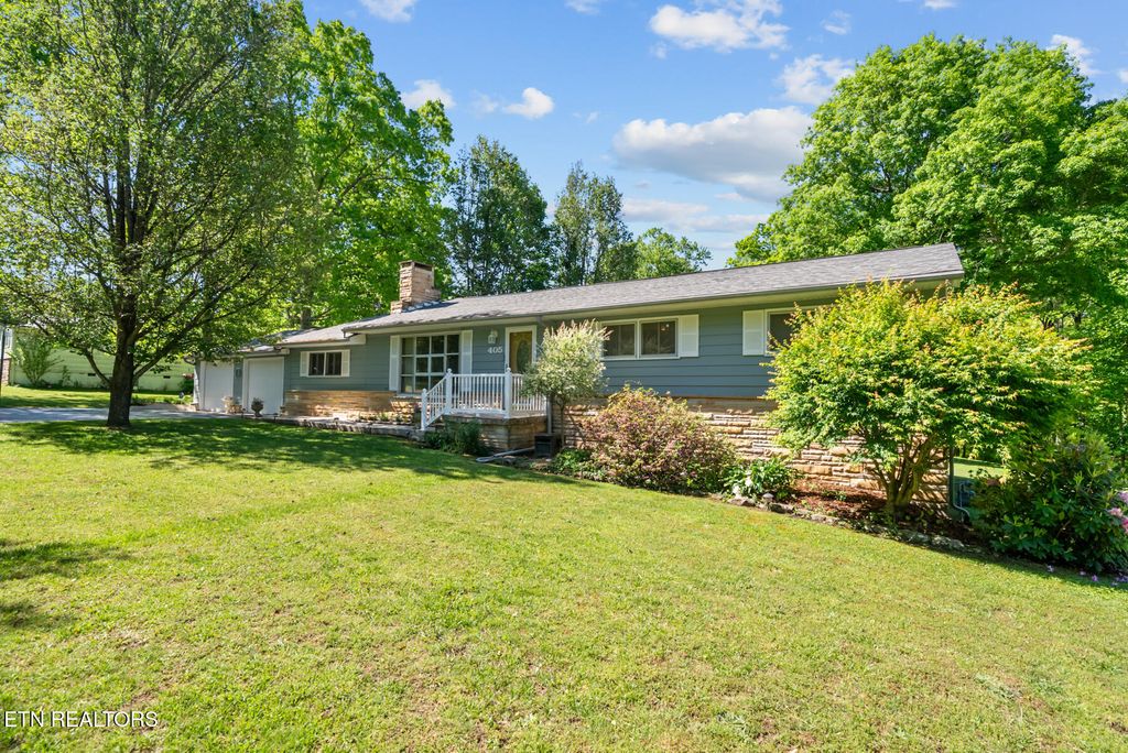 Photo of 405 Halstead Drive, Crossville, TN 38555 (MLS # 1340333)