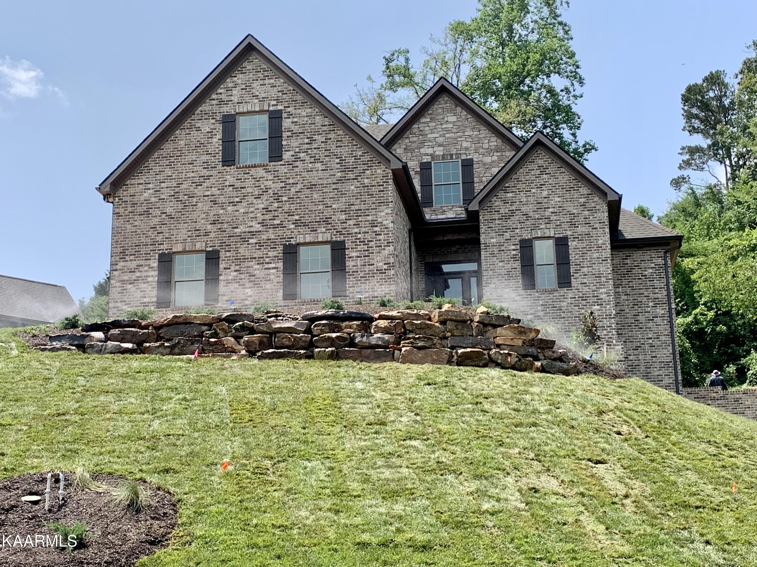 Photo 1 of 2 of 10015 Fox Cove Rd house