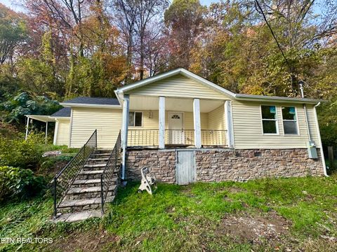 Photo of 512 Spring St, Clinton, TN 37716 (MLS # 1320733)
