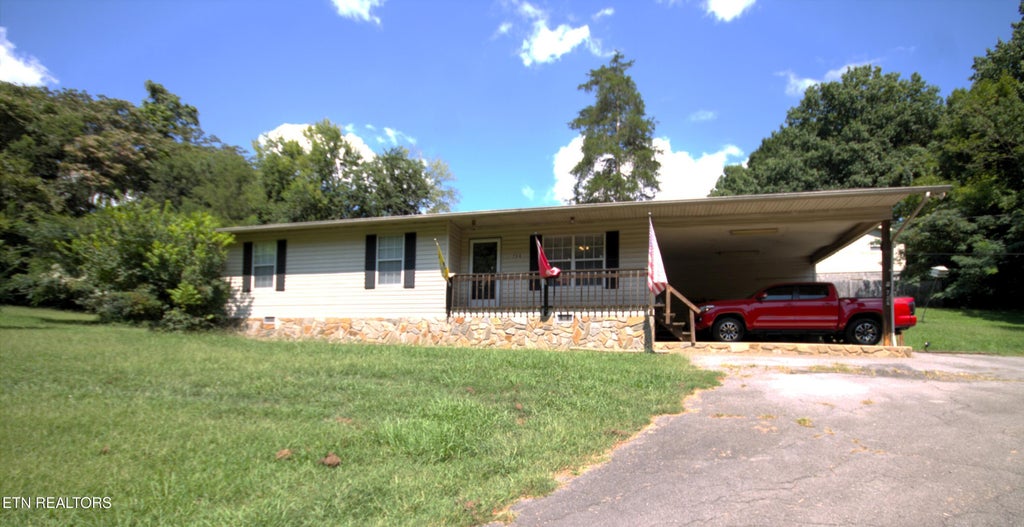 Photo of 724 Lower Quarry Rd, Newport, TN 37821 (MLS # 1351114)