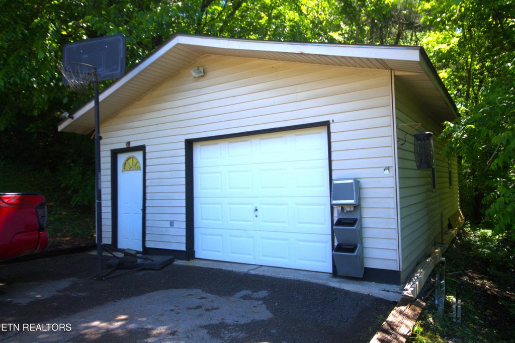 Photo of 724 Lower Quarry Rd, Newport, TN 37821 (MLS # 1351114)