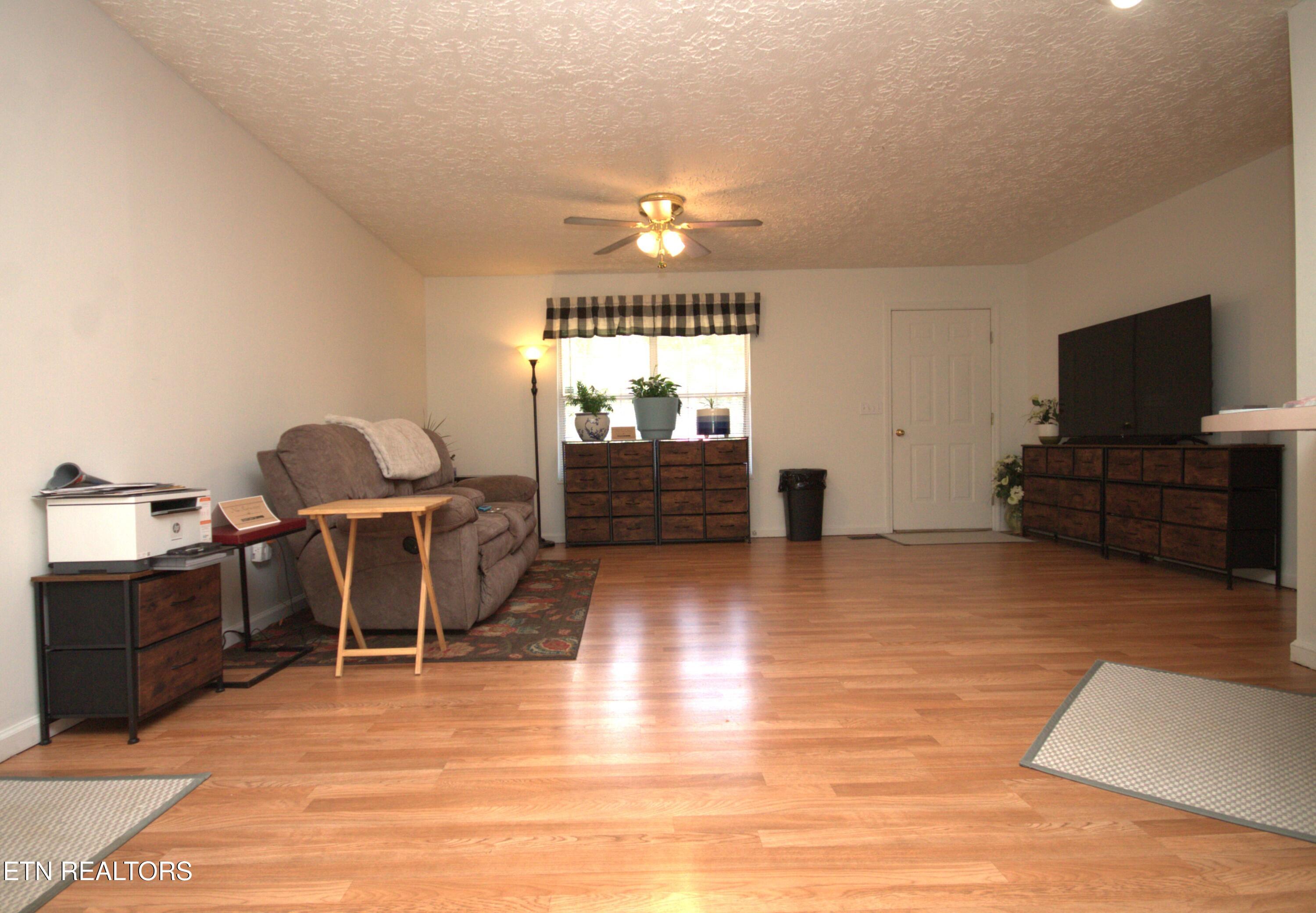 724 Lower Quarry Rd