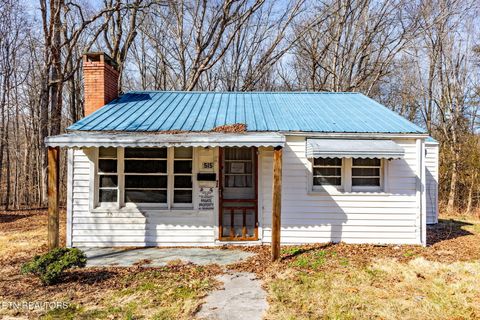 Photo of 515 Millers Chapel Rd, Greeneville, TN 37745 (MLS # 1337794)
