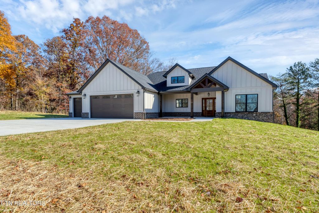 Photo of 734 Lake Vista Drive, Friendsville, TN 37737 (MLS # 1282069)