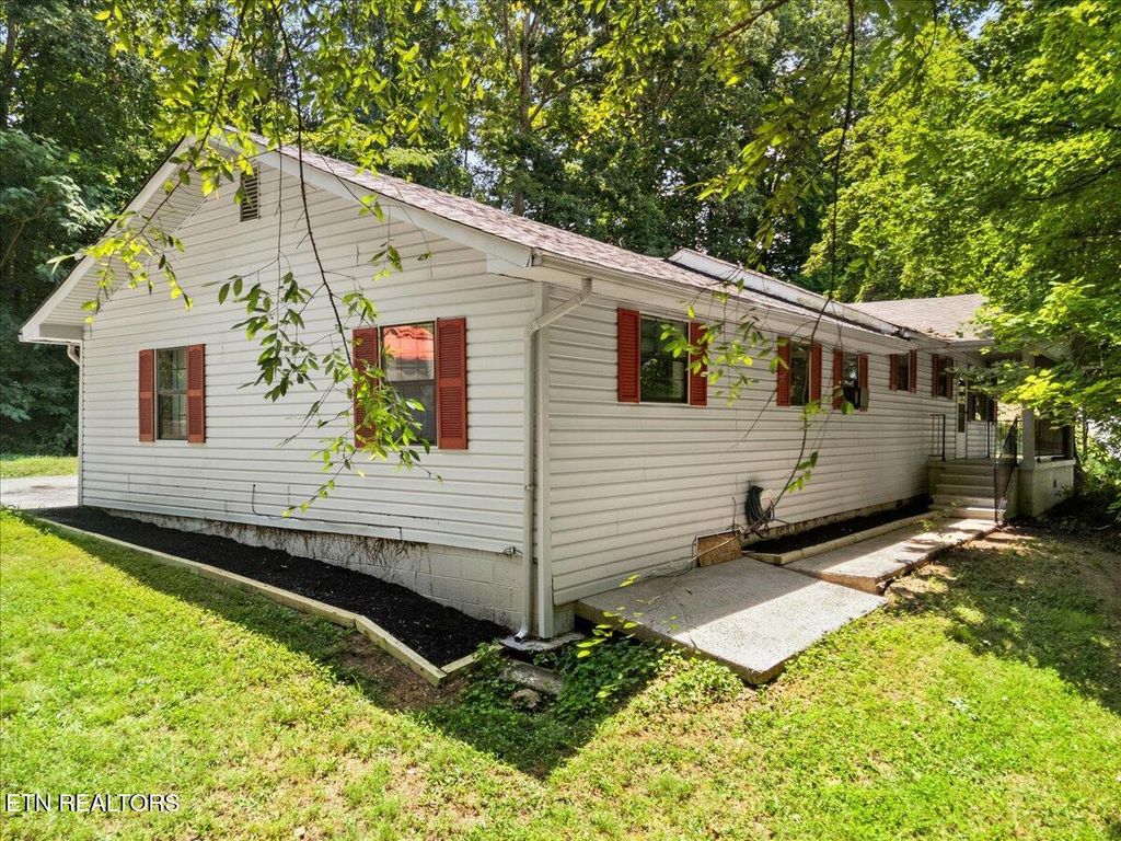 Photo of 2486 Smallen Rd, Loudon, TN 37774 (MLS # 1308050)