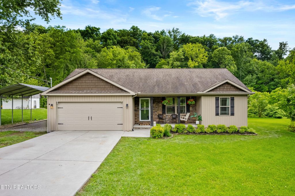 Photo of 3167 W Wolf Valley Rd, Clinton, TN 37716 (MLS # 1302830)