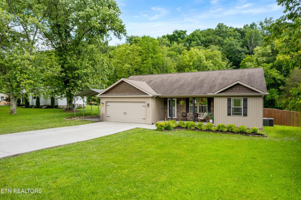 Photo of 3167 W Wolf Valley Rd, Clinton, TN 37716 (MLS # 1302830)