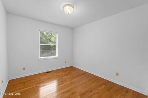 Tiny photo for 106 Balboa Drive, Rockwood, TN 37854 (MLS # 1349050)