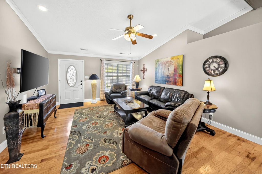 Photo of 7527 Silveredge Rd, Knoxville, TN 37918 (MLS # 1337256)