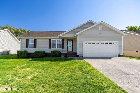 Photo of 7527 Silveredge Rd, Knoxville, TN 37918 (MLS # 1337256)