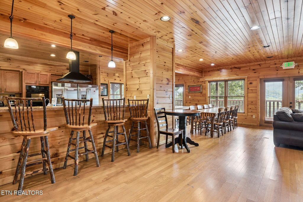 Photo of 780 Park Vista Way Way, Gatlinburg, TN 37738 (MLS # 1313177)