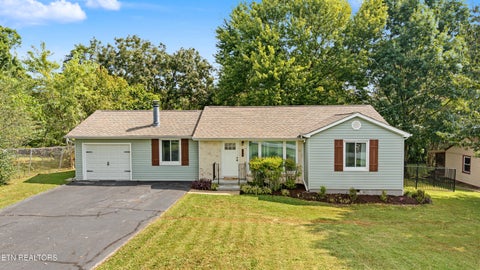 Photo of 5408 Stoneoak Lane, Knoxville, TN 37920 (MLS # 1355861)
